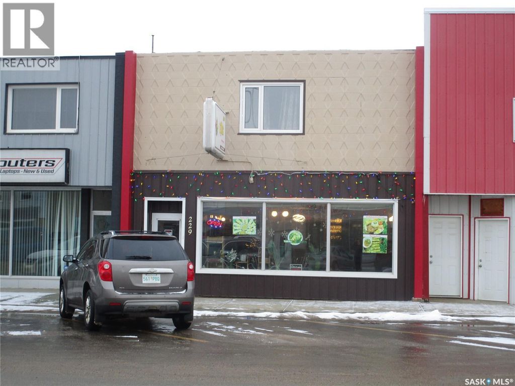229 Centre Street, Assiniboia