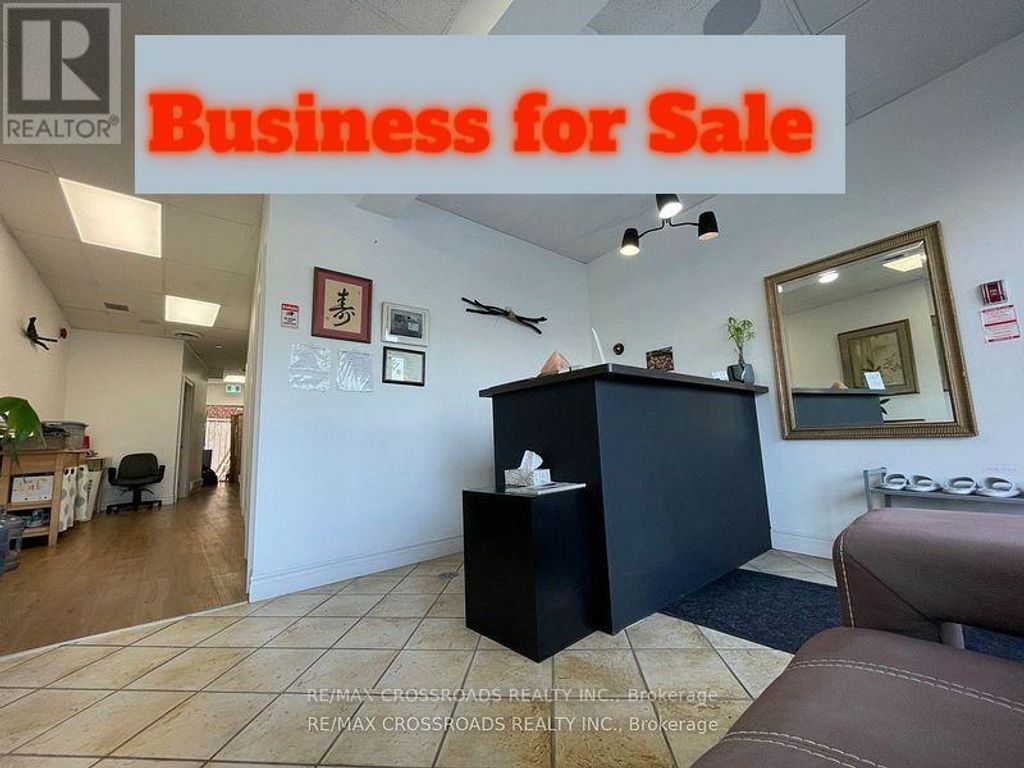 1716 Queen St Street E, Toronto (the Beaches)
