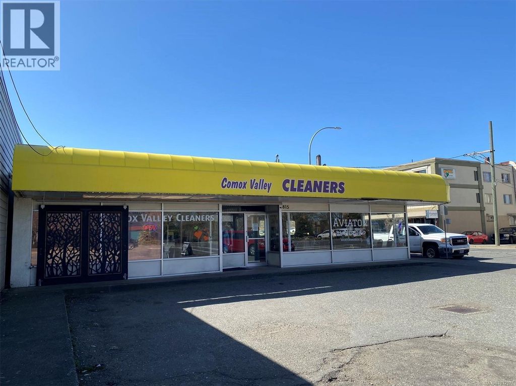815 Cliffe Ave, Courtenay