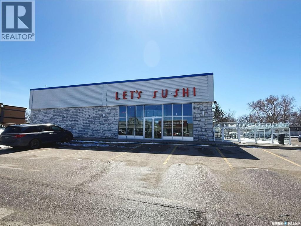 5885 Rochdale Boulevard, Regina