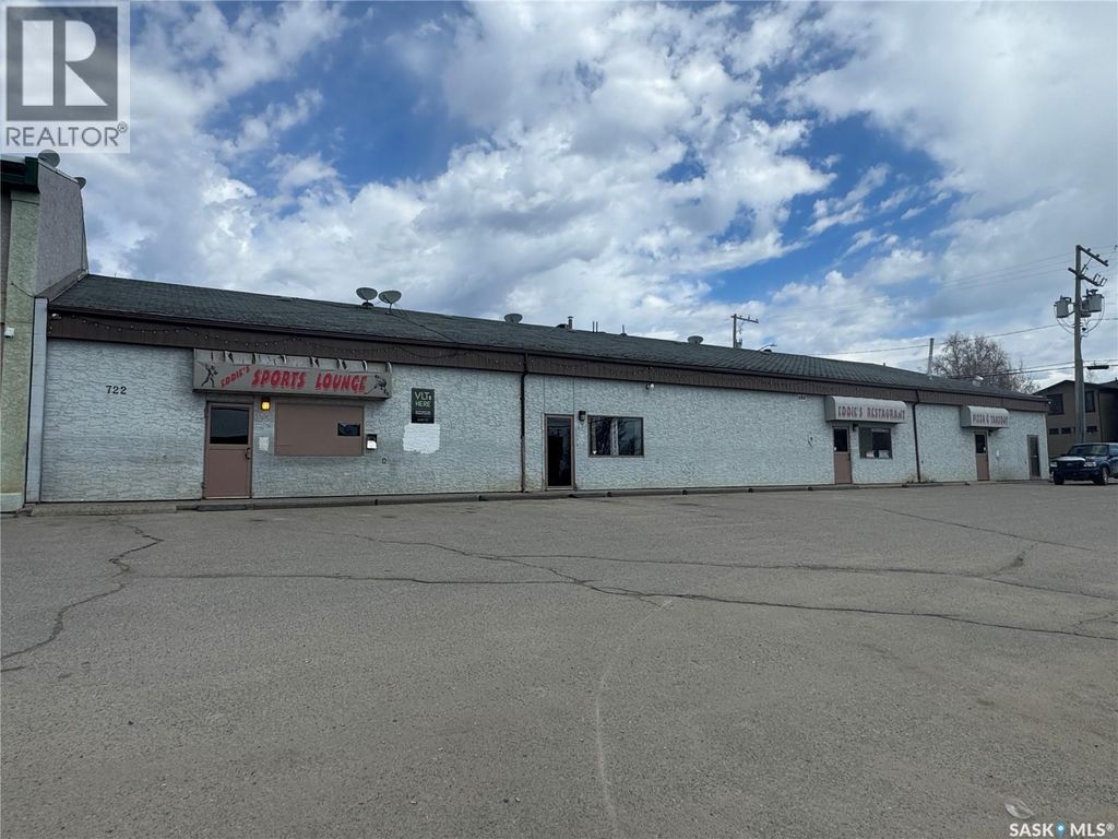 722 La Ronge Avenue, La Ronge