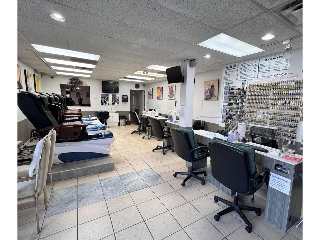 1647 Confidential, Abbotsford