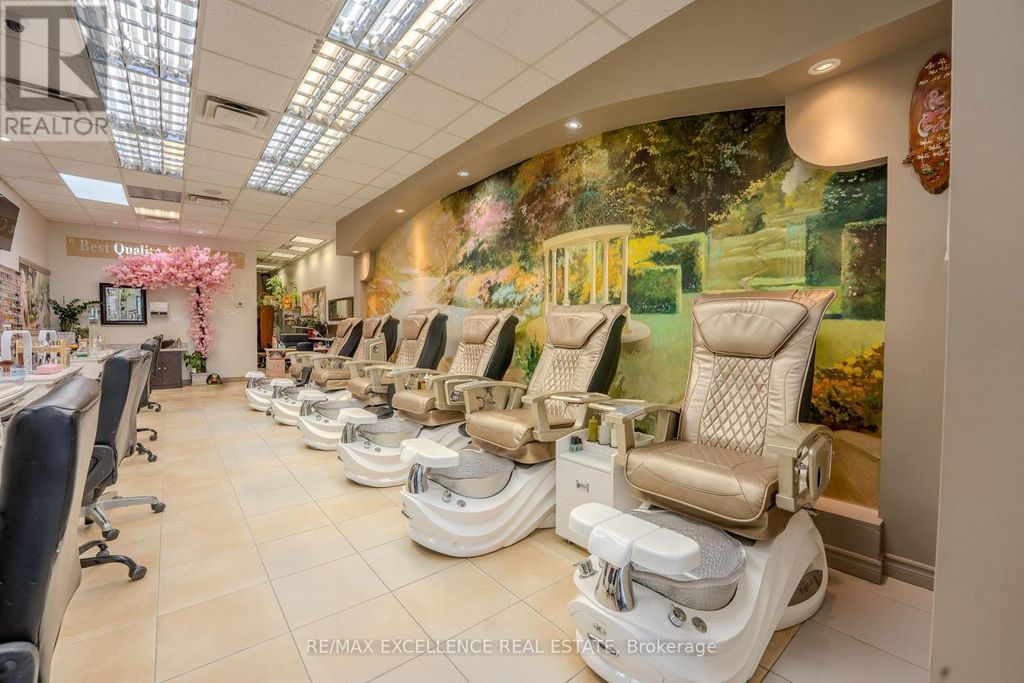 11 - 1 Steeles Avenue, Brampton (fletcher's Creek South)