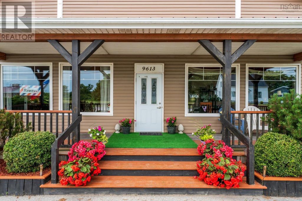 9613 Highway 1, Saulnierville