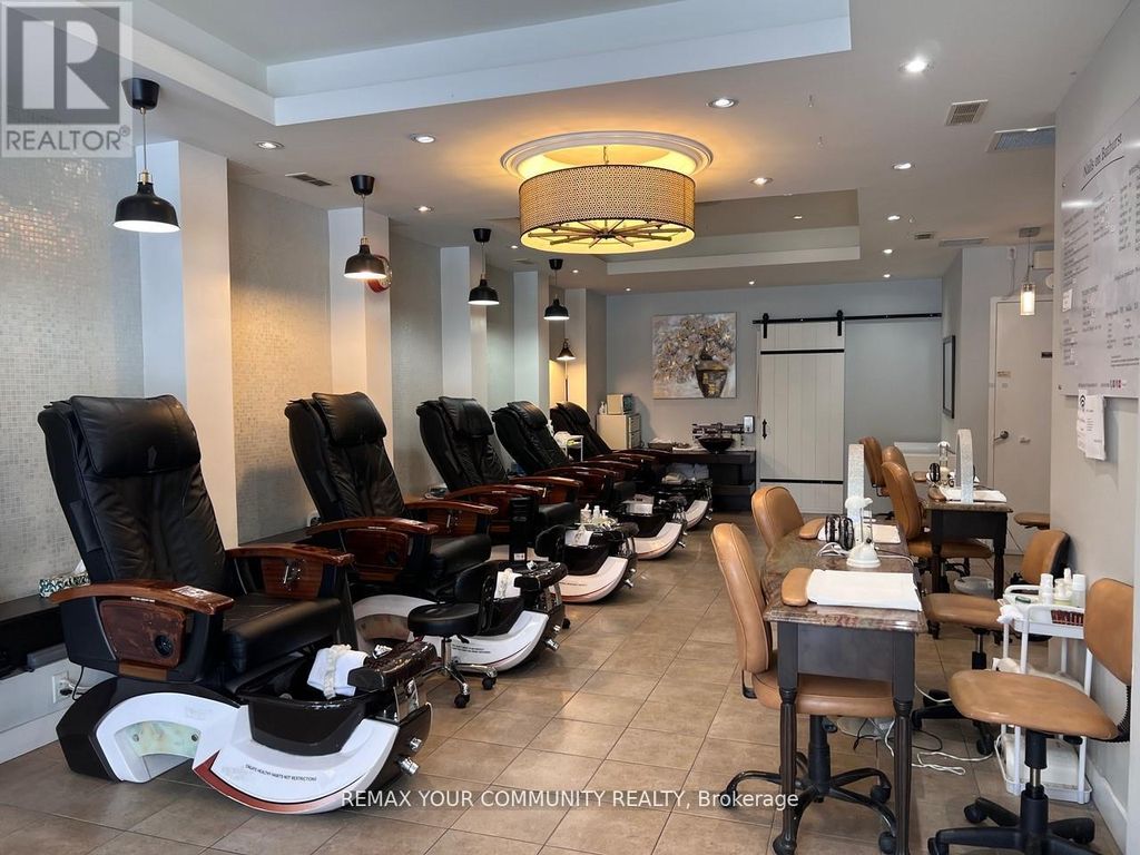 3887 Bathurst Street, Toronto (lansing-Westgate)