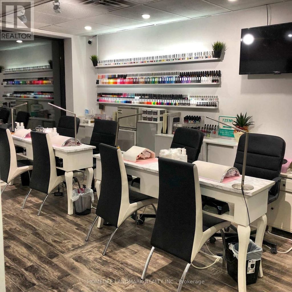 300 - 5519 Yonge Street, Toronto (willowdale East)