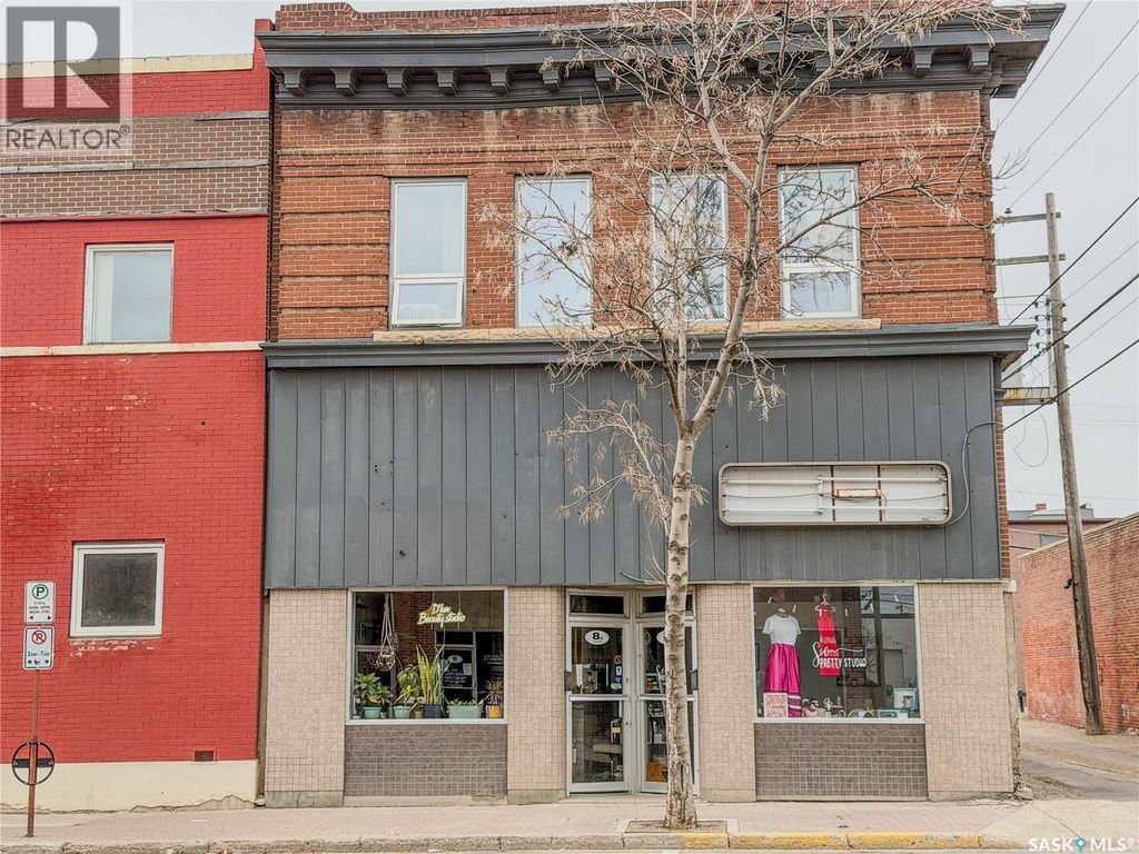8 3rd Avenue N, Yorkton
