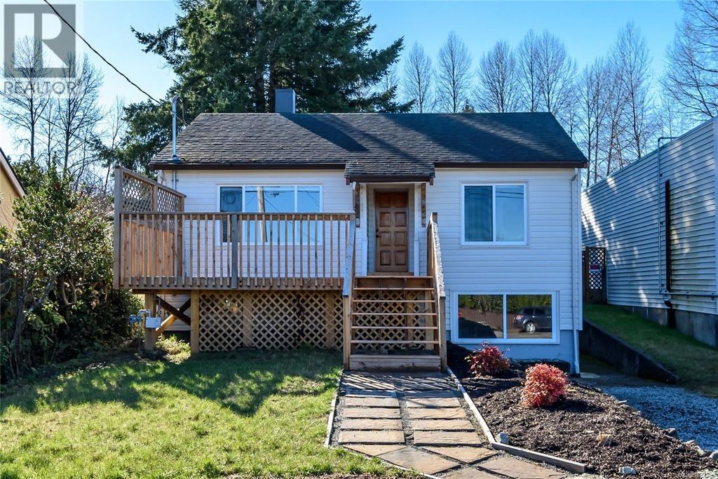 649 Mcphee Ave, Courtenay