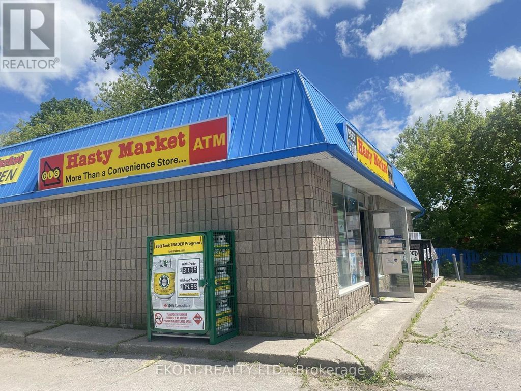 66 St Lawrence Street W, Centre Hastings