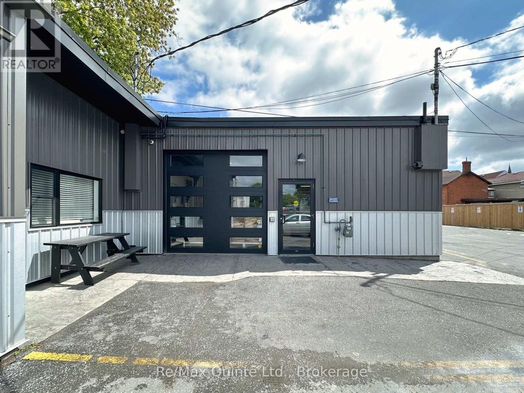 Unit C - 14 North Front Street, Belleville (belleville Ward)