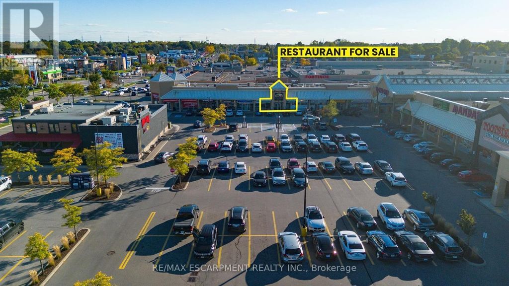 1508 Upper James Street, Hamilton (mewburn)