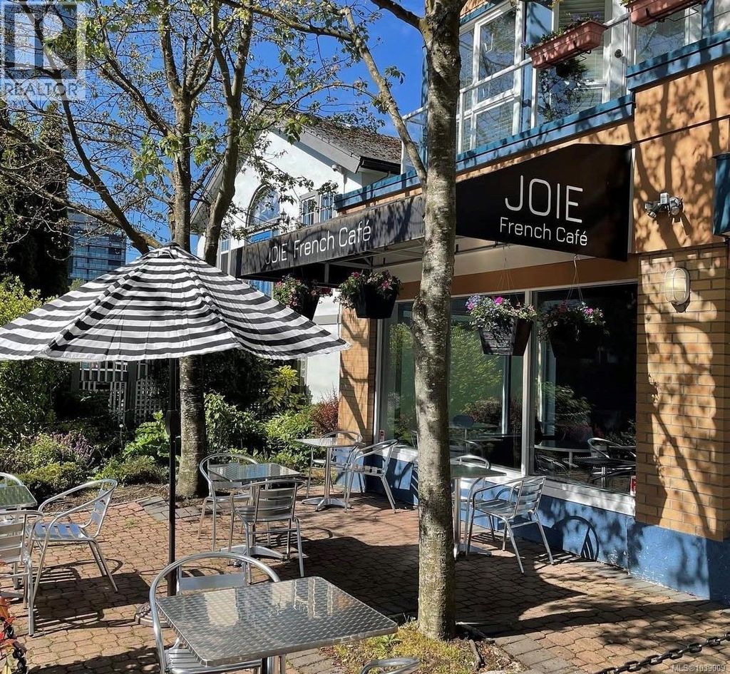 1610 Cook St, Victoria