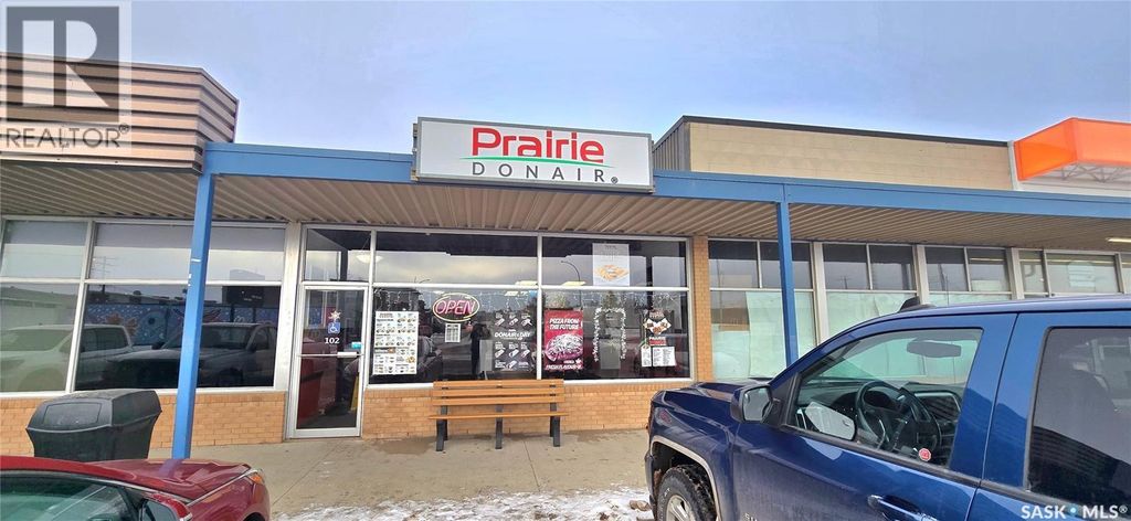 102 1st Avenue W, Assiniboia