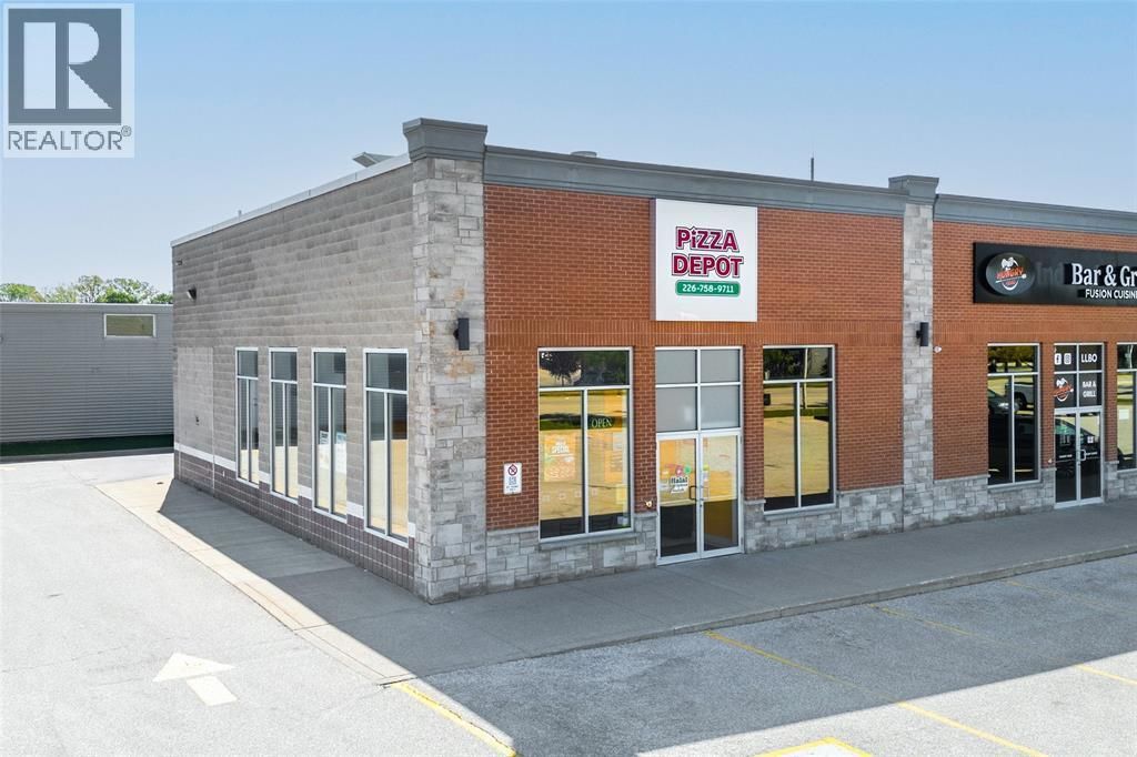 1107 Lambton Mall Road, Sarnia