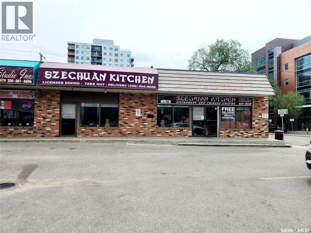 D & E 835 Broadway Avenue, Saskatoon