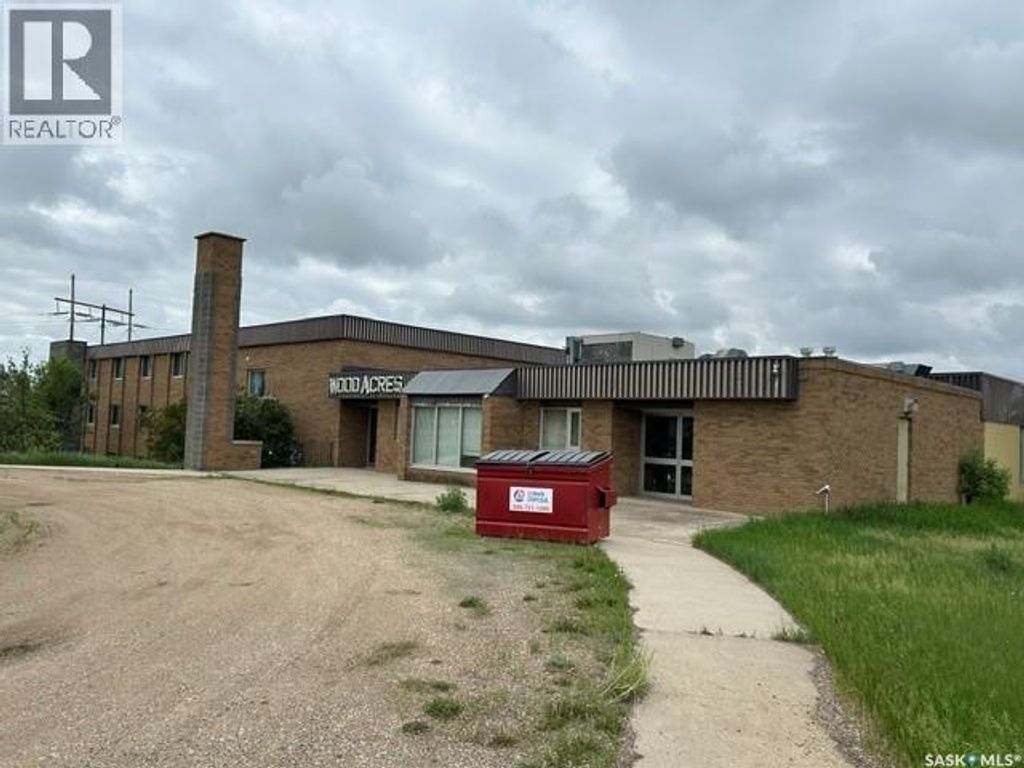 690 7th Avenue Se, Moose Jaw