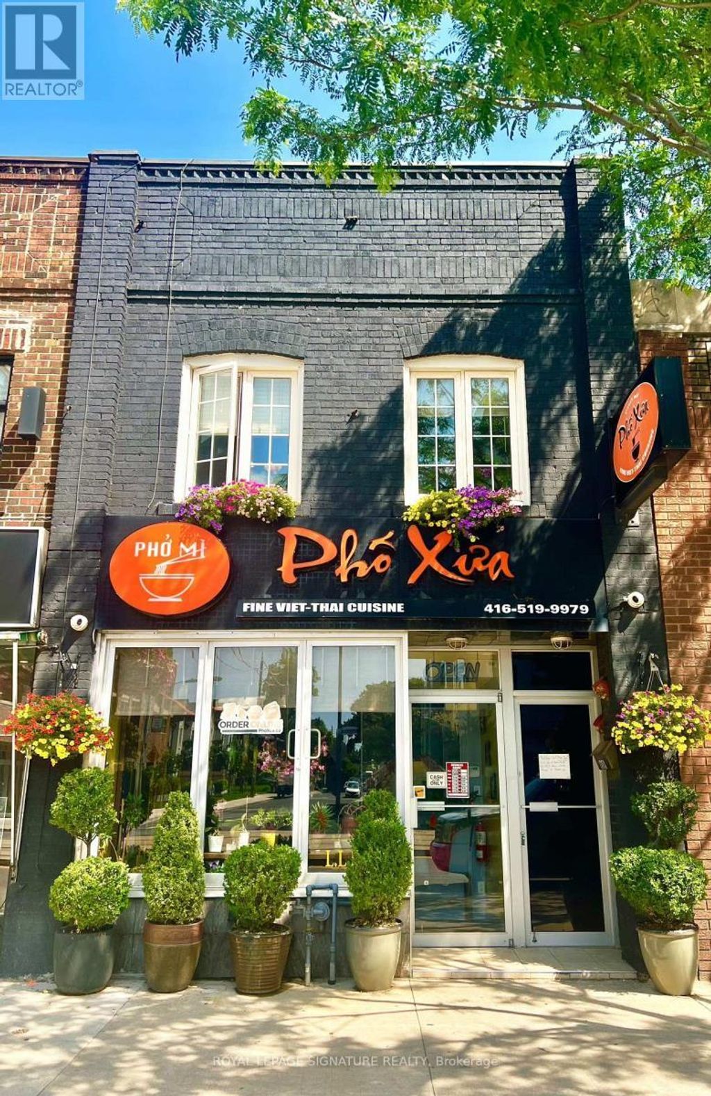 . - 1768 St Clair Avenue W, Toronto (weston-Pellam Park)