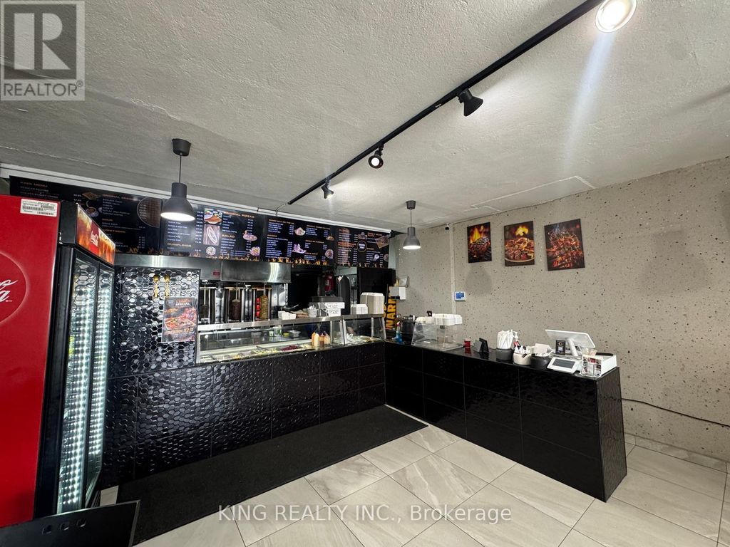 3277 Dufferin Street, Toronto (yorkdale-Glen Park)