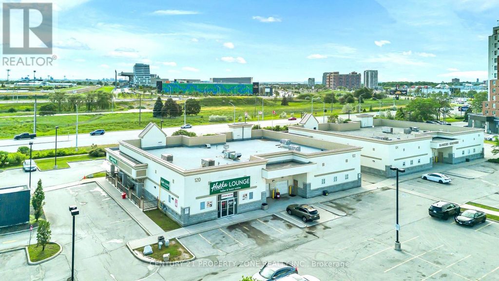 12 - 120 Queen Plate Drive, Toronto (west Humber-Clairville)