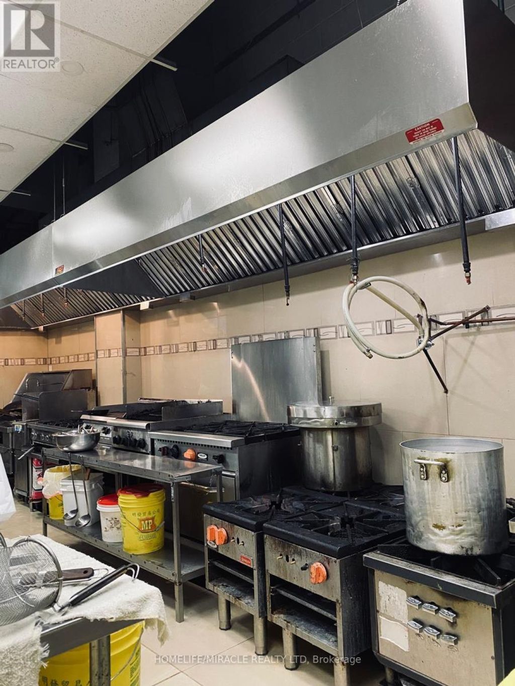 Unit 15 - 2555 Dixie Road, Mississauga (dixie)