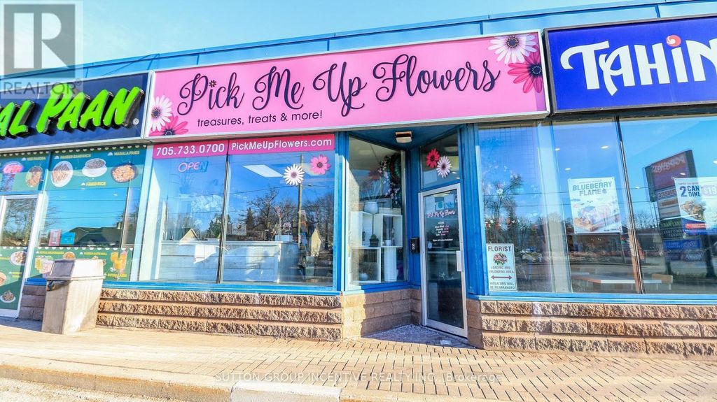 6 - 7 Anne Street S, Barrie (queen's Park)