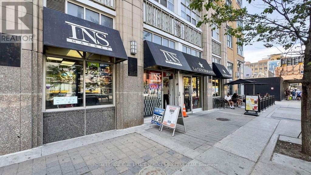 3 - 148 Spadina Avenue, Toronto (waterfront Communities)