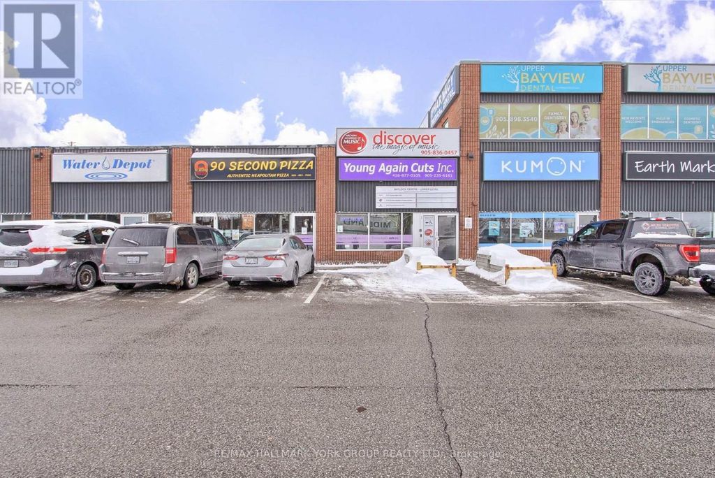 6 - 16700 Bayview Avenue, Newmarket (stonehaven-Wyndham)