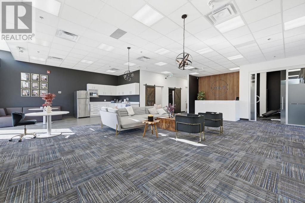 101 - 4903 Thomas Alton Boulevard, Burlington (alton)