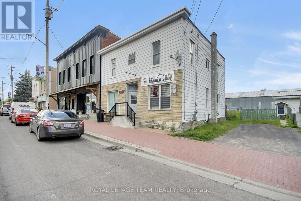 490 Main Street, North Dundas