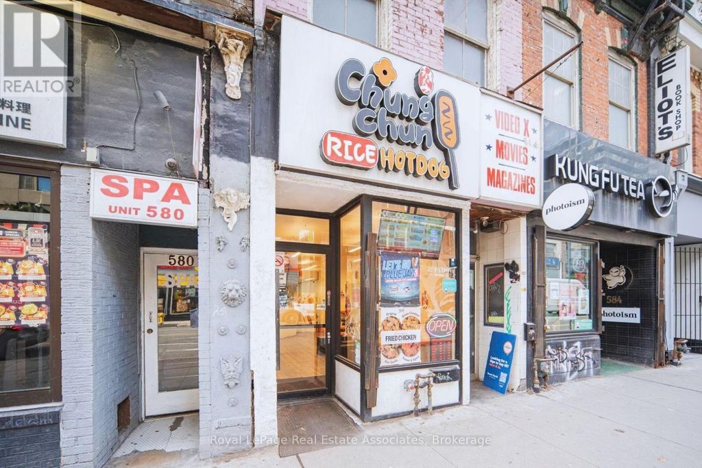 582 Yonge Street, Toronto (bay Street Corridor)