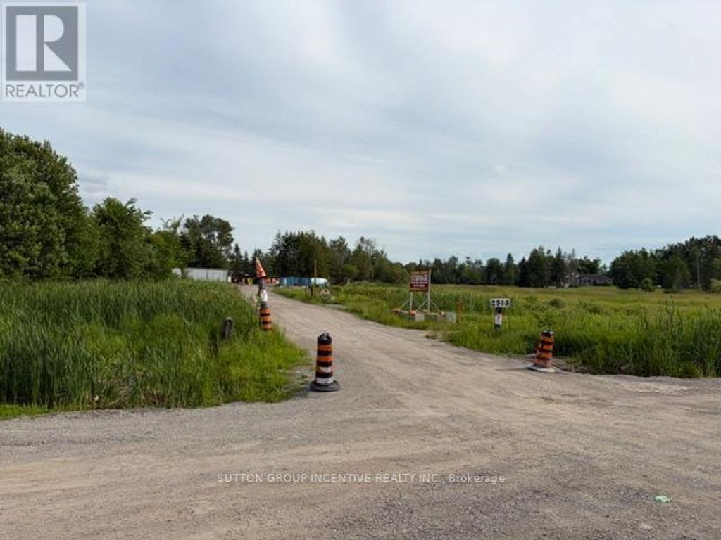 2513 Innisfil Beach Road, Innisfil