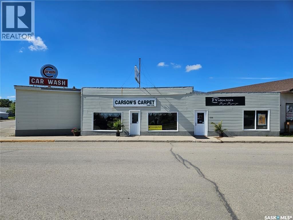 712 Railway Street, Whitewood