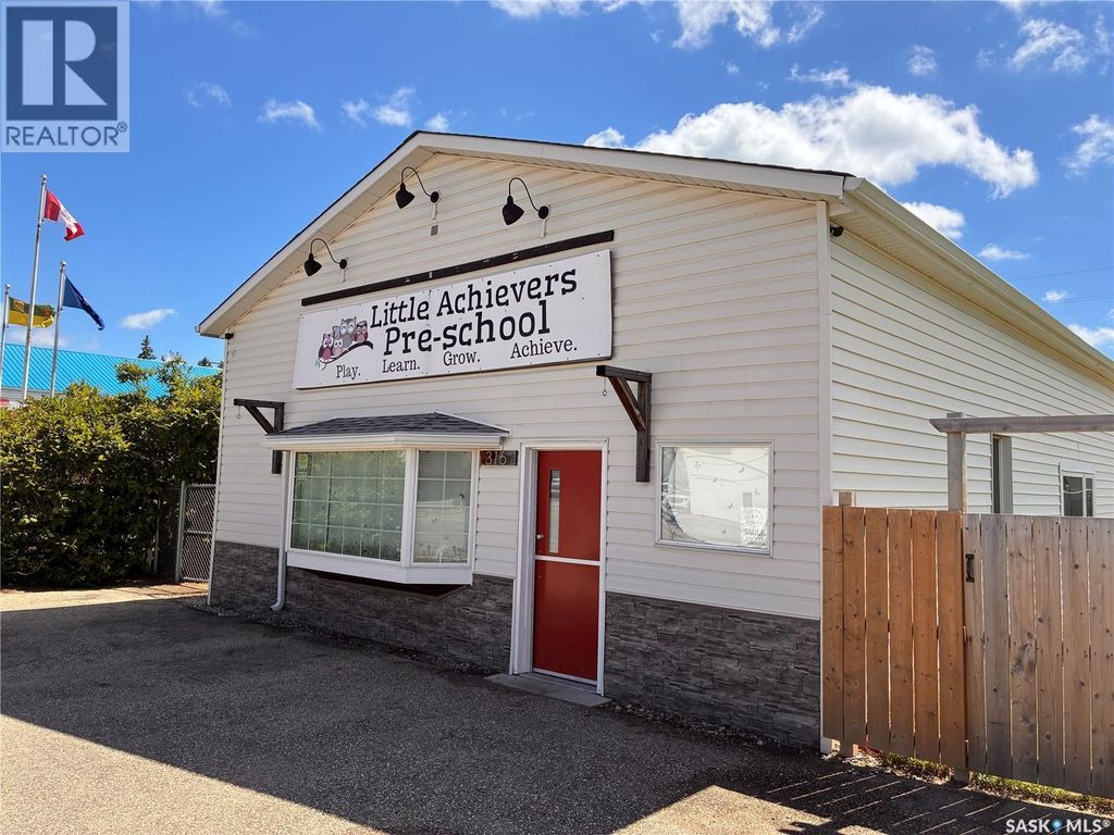 314-316 1st Avenue E, Nipawin