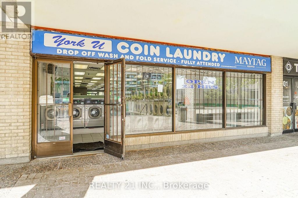 45 Four Winds Drive, Toronto (york University Heights)