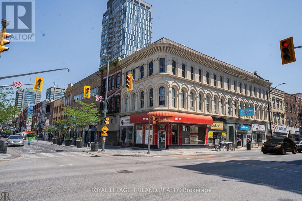163 Dundas Street E, London East (east E)
