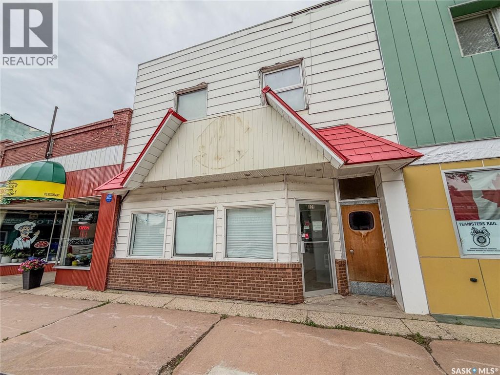 109 3rd Avenue W, Melville