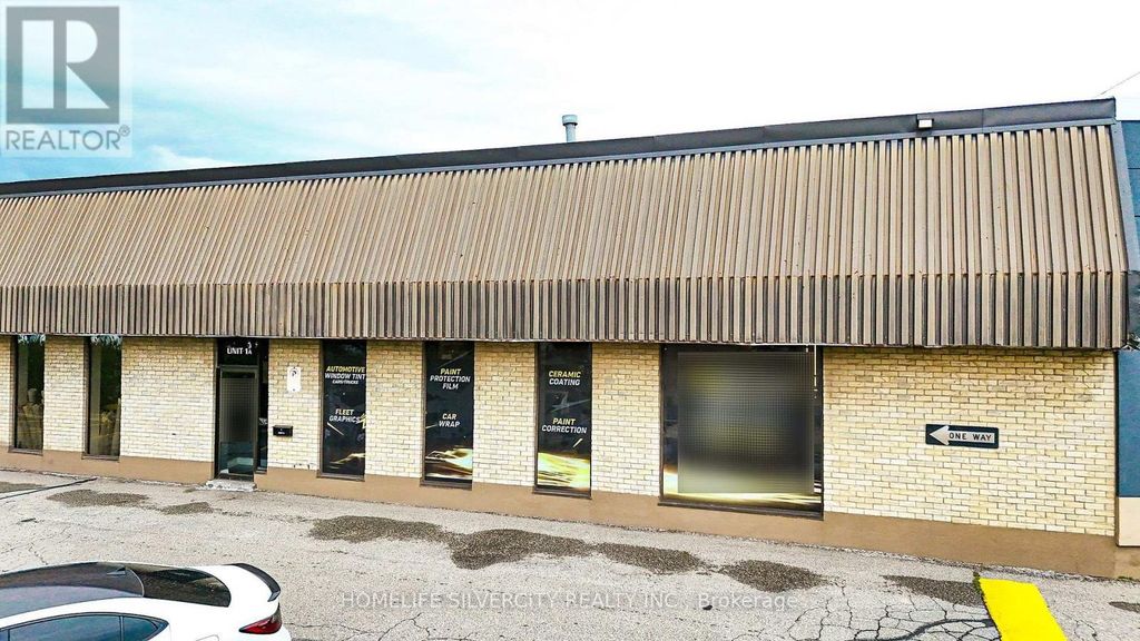 1730 Steeles Avenue E, Brampton (avondale)