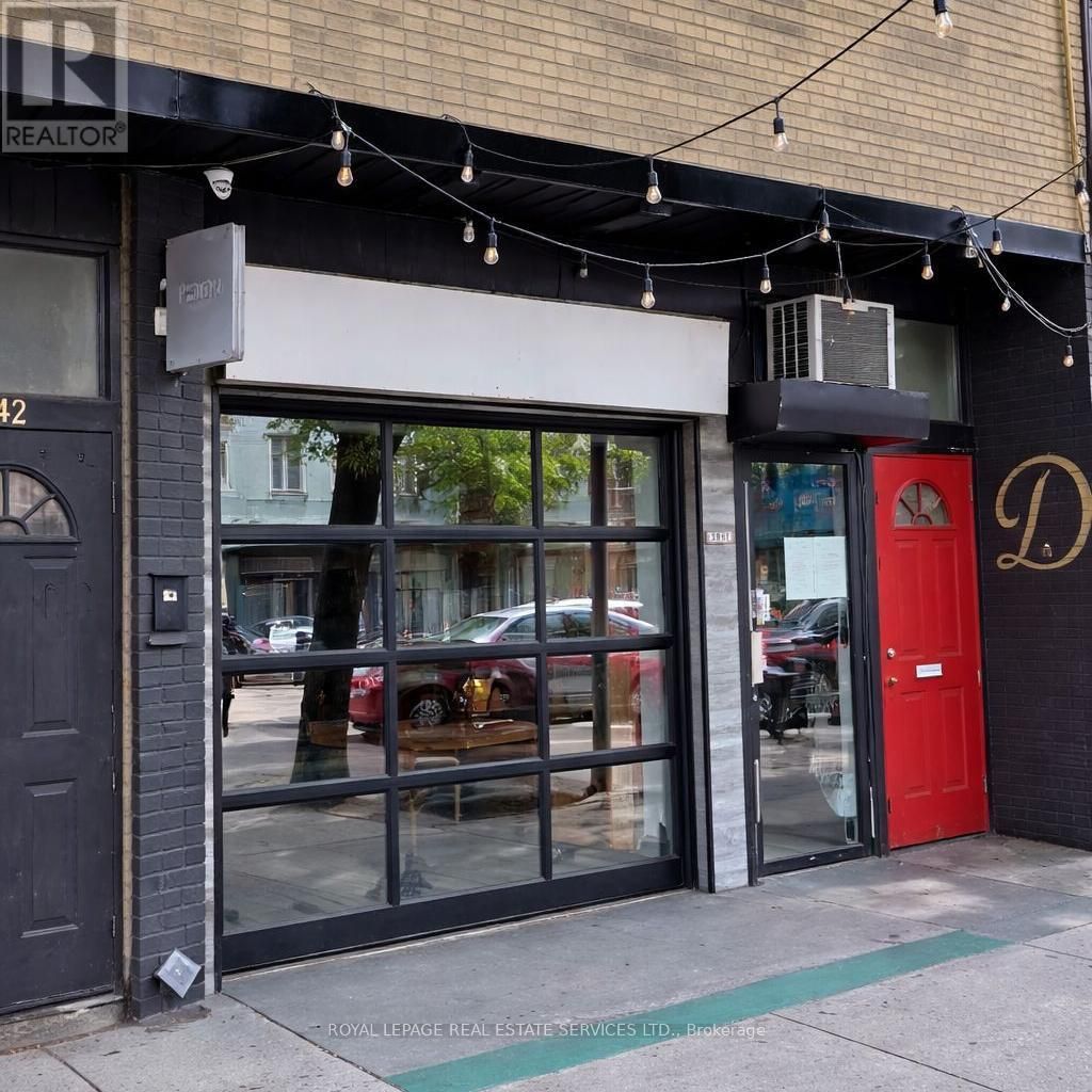 2840 Dundas Street W, Toronto (junction Area)