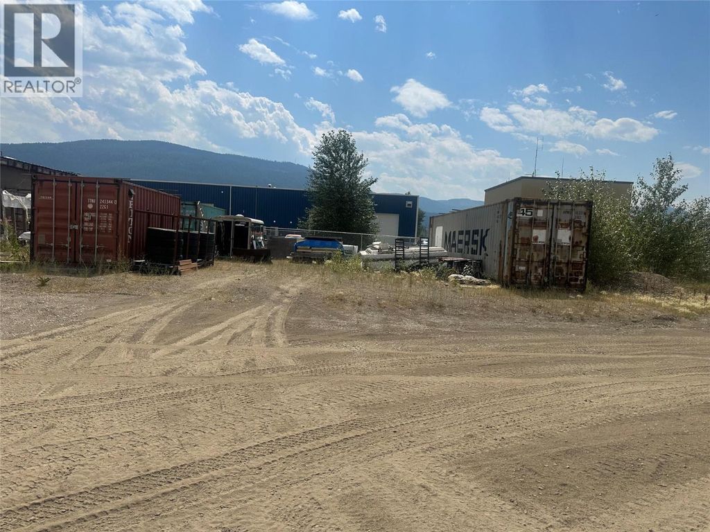 1811 Shuswap Avenue, Lumby