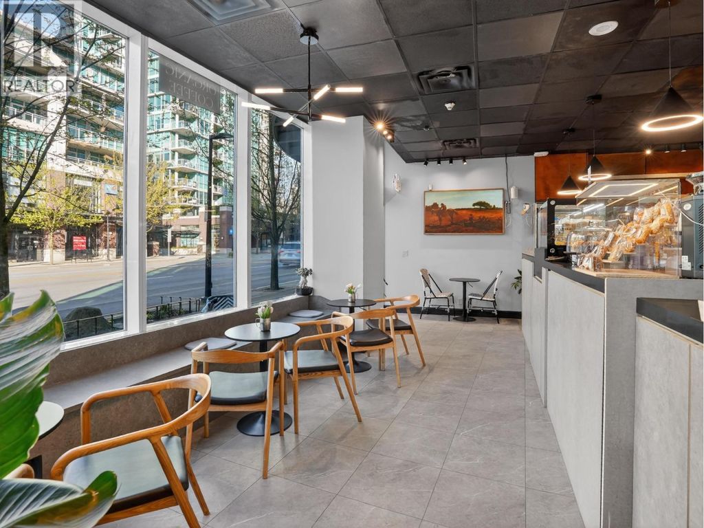 11450 Confidential, North Vancouver