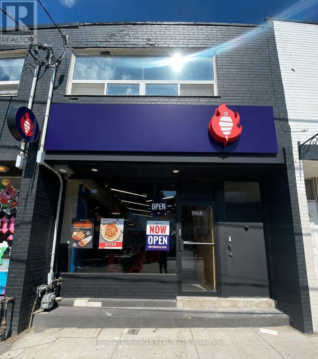 1660 Queen Street W, Toronto (roncesvalles)