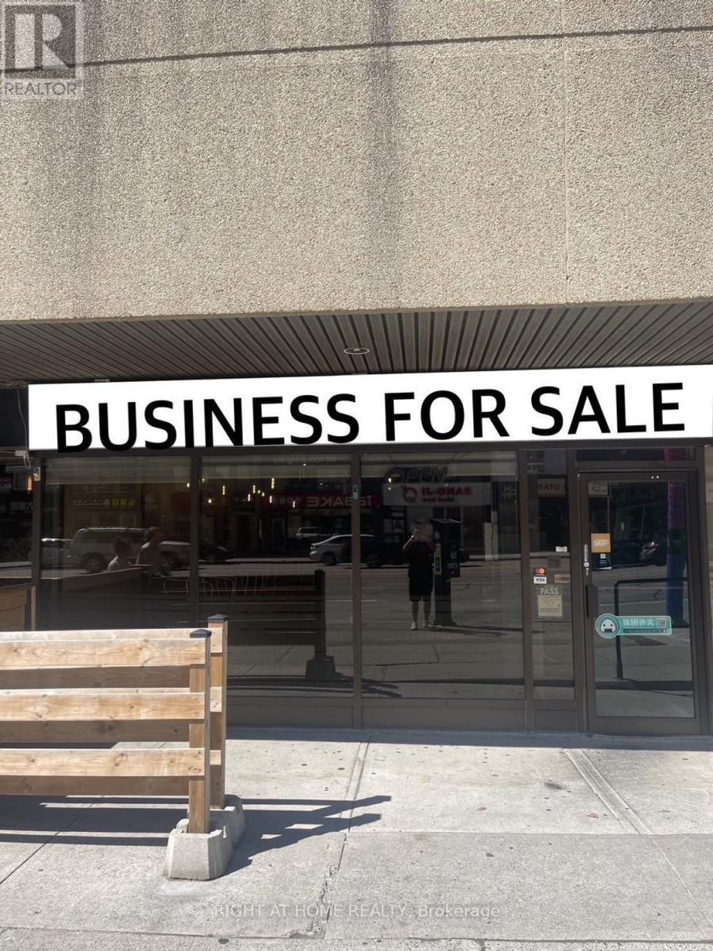 102 - 5460 Yonge Street, Toronto (willowdale West)