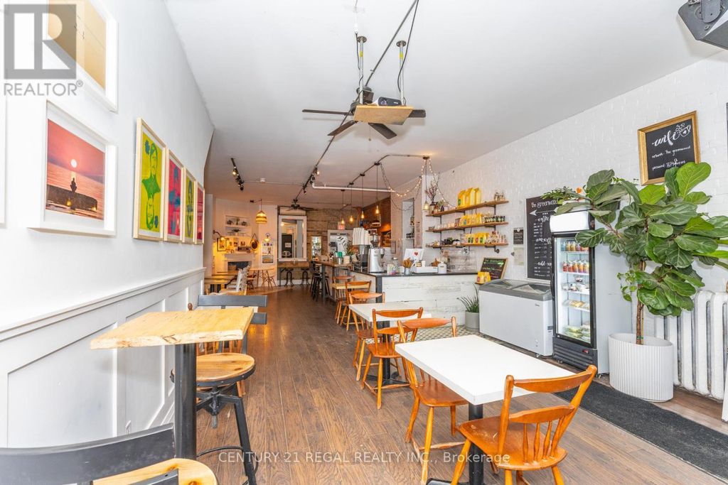 1374 Queen Street E, Toronto (greenwood-Coxwell)