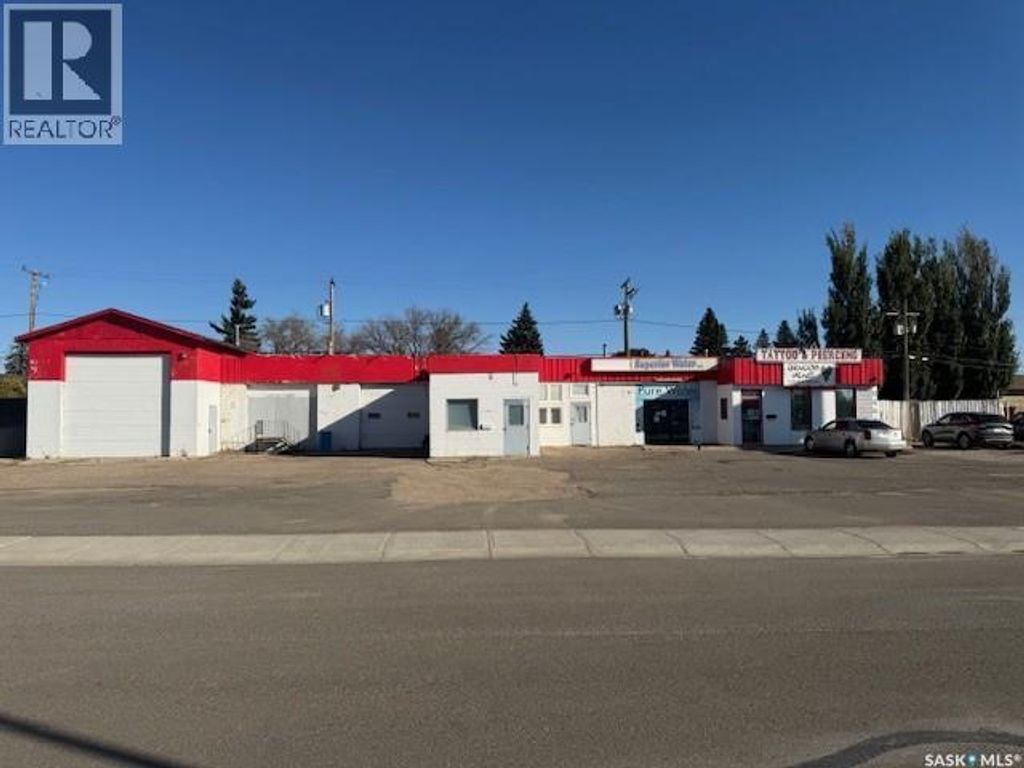 2112 100th Street, North Battleford