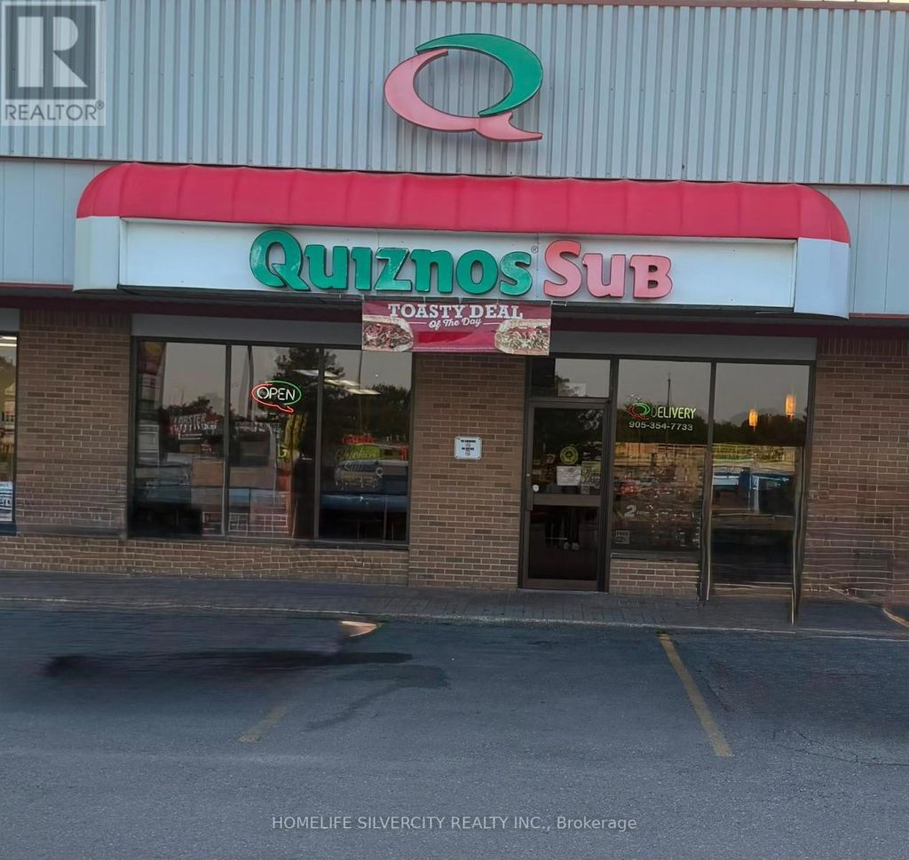 7 - 3969 Montrose Road, Niagara Falls (mt. Carmel)