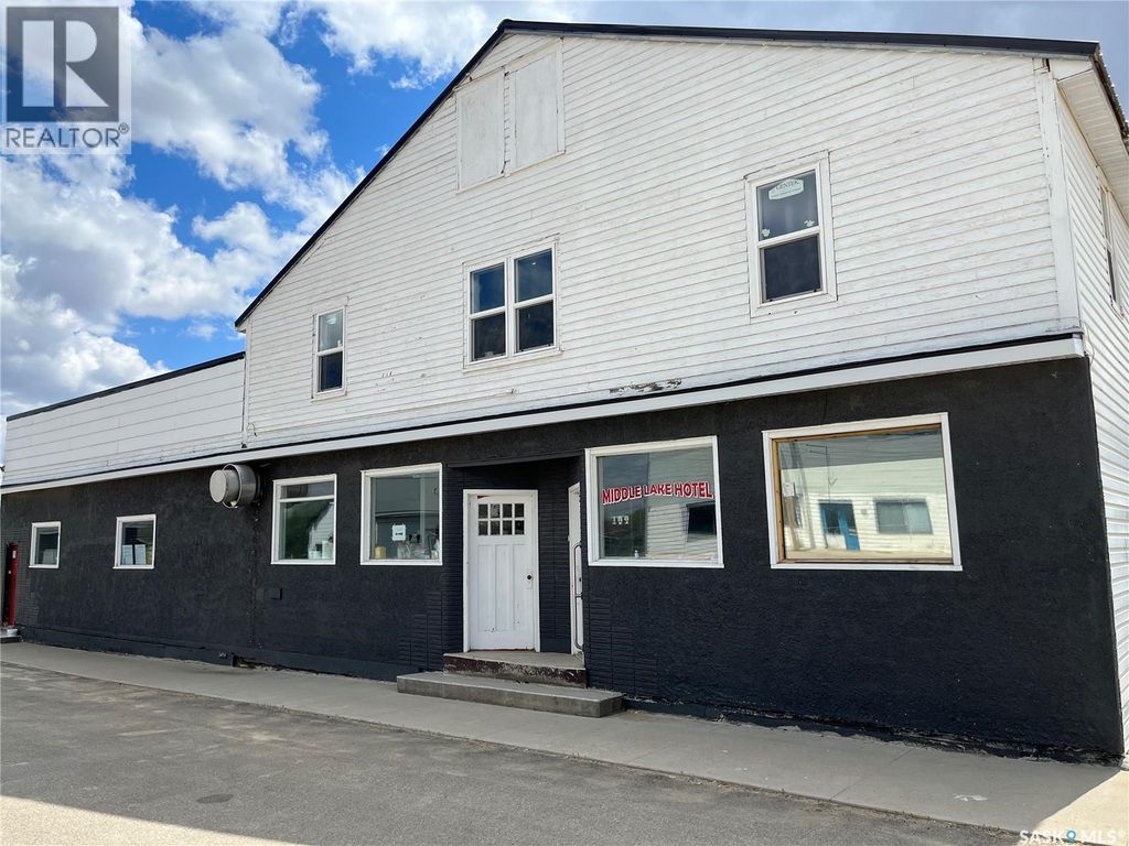 109 Centre Street, Middle Lake