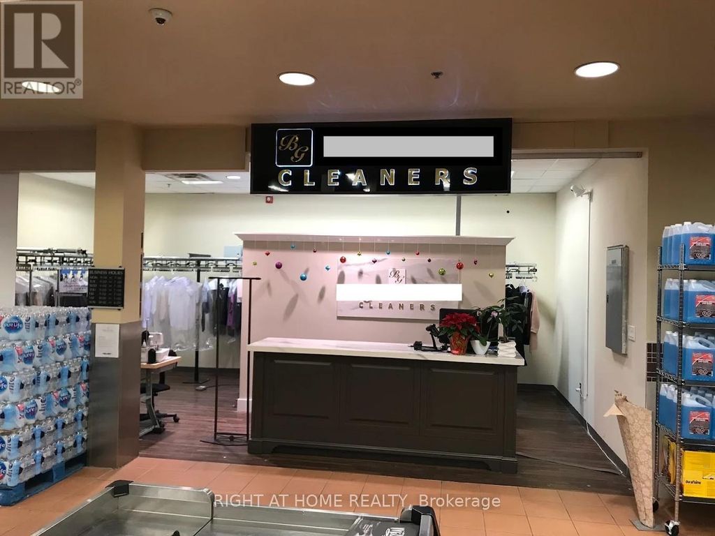 9306 Bathurst Street, Vaughan (patterson)