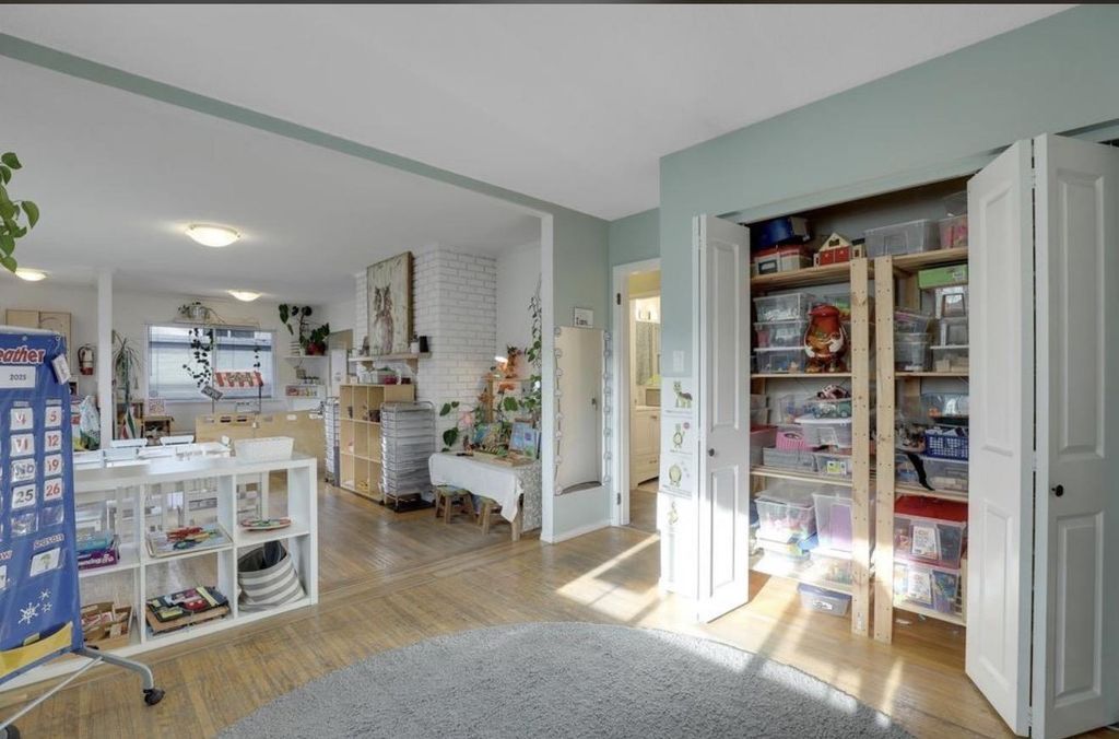 1554 Stevens Street, White Rock