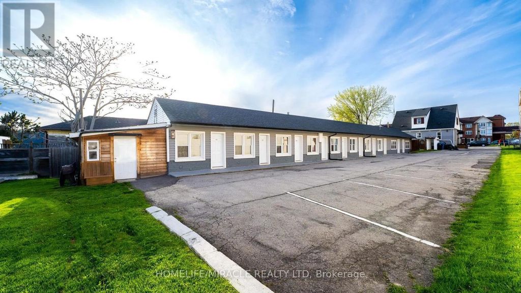 7742 Lundys Lane, Niagara Falls (west Wood)
