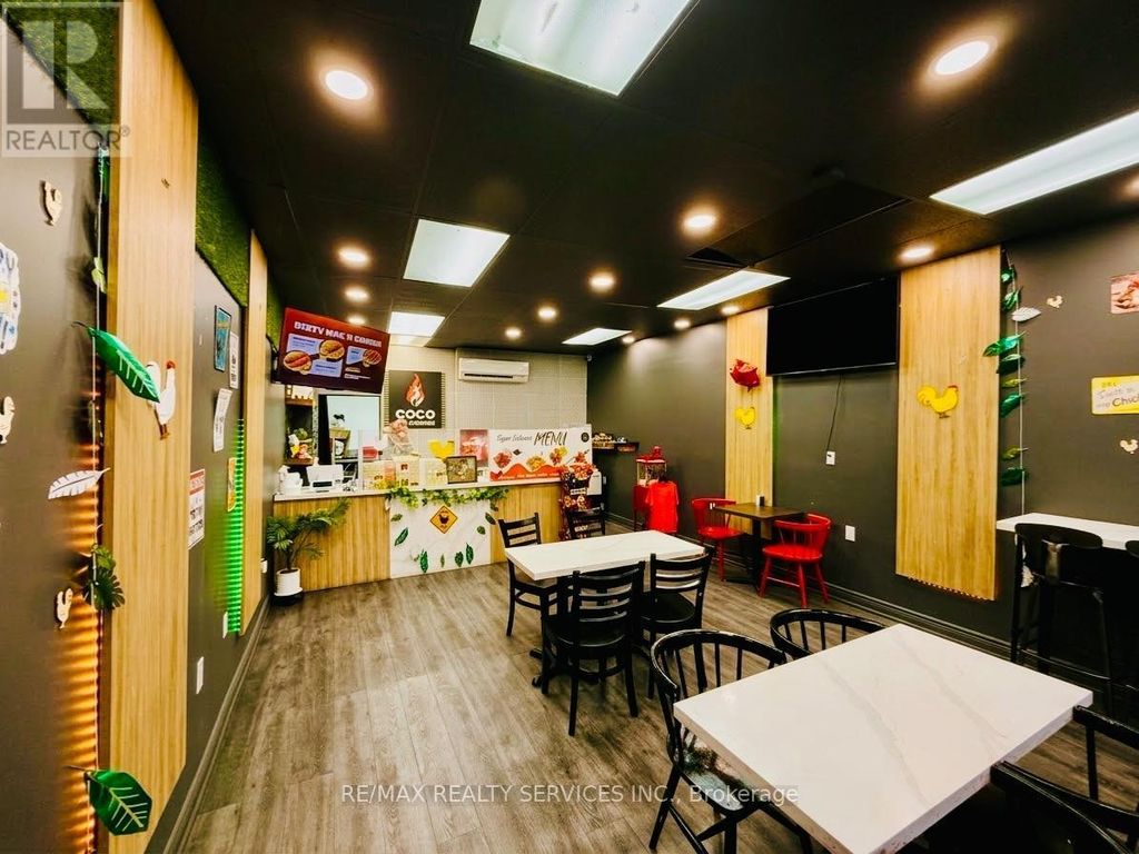15 Queen Street W, Brampton (downtown Brampton)